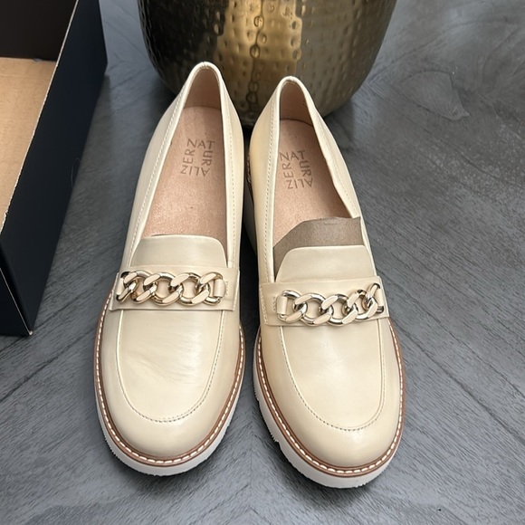 NATURALIZER DESI LOAFER (WIDE) - Picture 6 of 10